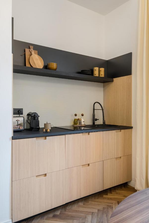 Casa Unica Milano - Elegant Apartment With Balcony - Centrale 1 Kültér fotó