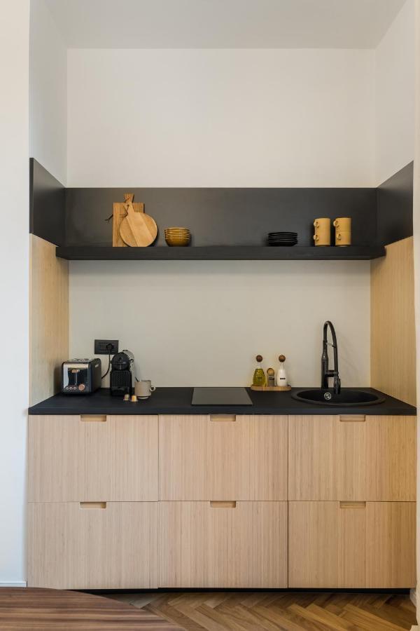Casa Unica Milano - Elegant Apartment With Balcony - Centrale 1 Kültér fotó