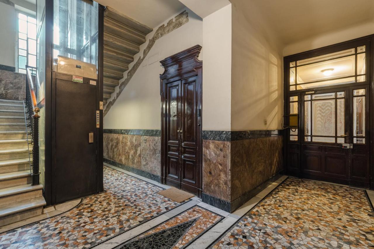 Casa Unica Milano - Elegant Apartment With Balcony - Centrale 1 Kültér fotó